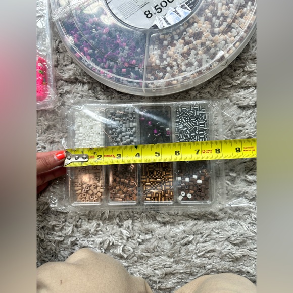 Ultimate melt beads and mixed colors and more - Picture 4 of 12